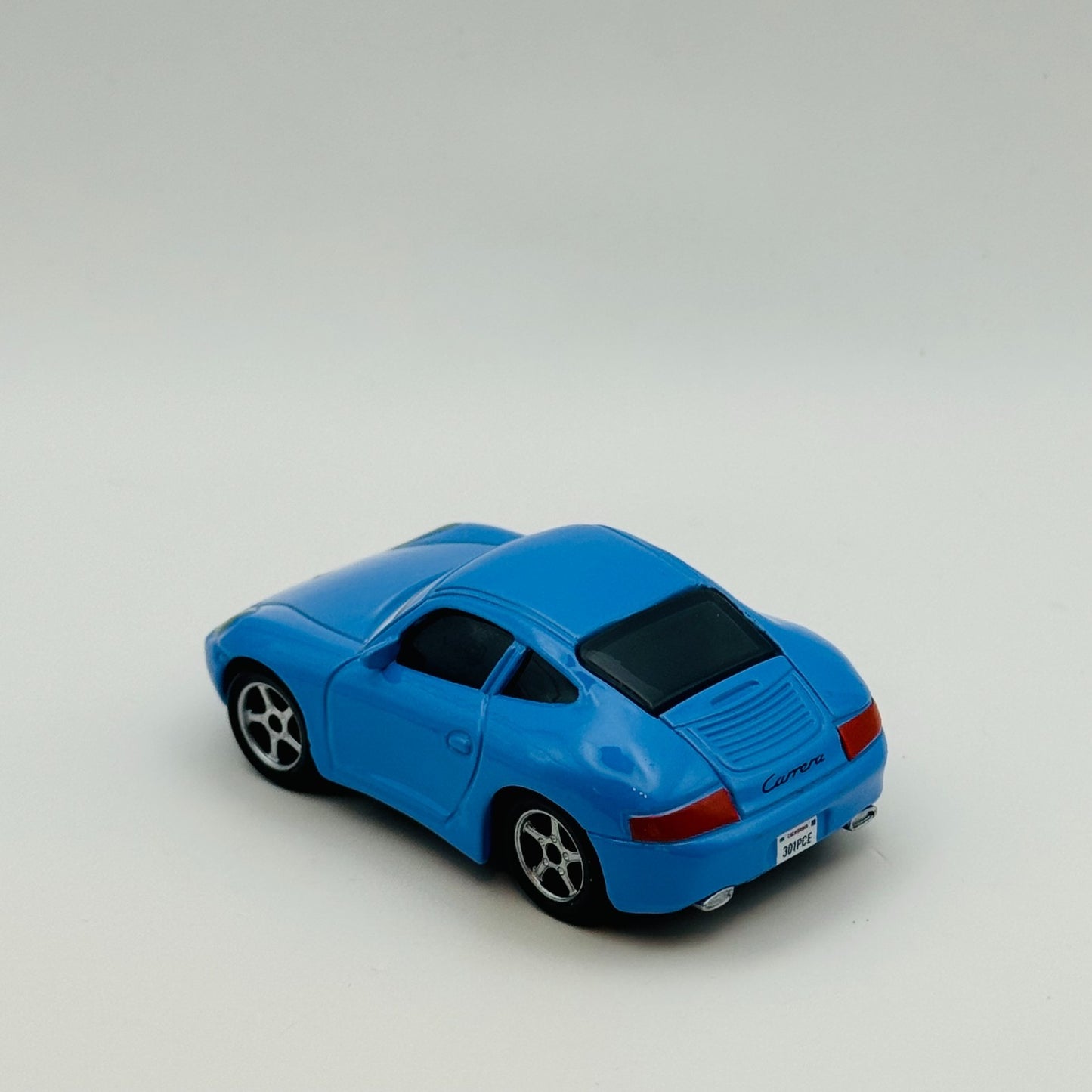 Disney Pixar Cars - SALLY [Porsche 911] 2022 - 1:55 Diecast *NEW OUT OF BOX*