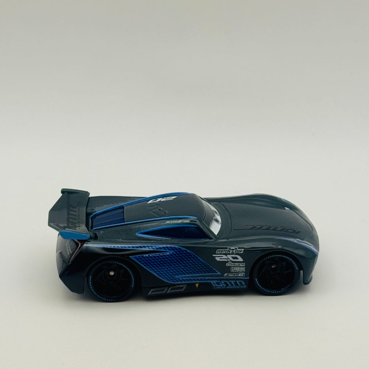 Disney Pixar Cars - JACKSON STORM 2022 - 1:55 Diecast *NEW OUT OF BOX*