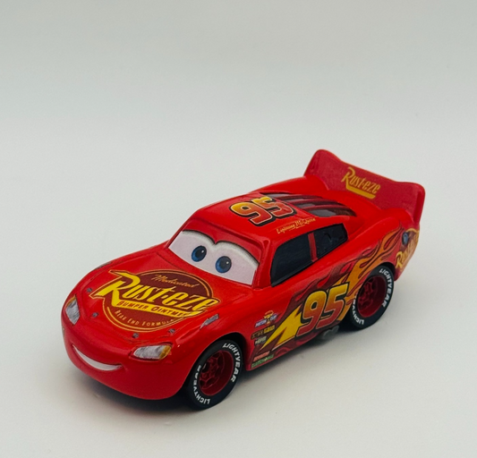 Disney Pixar Cars - CARS 3 LIGHTNING MCQUEEN 2022- 1:55 Diecast *NEW OUT OF BOX*