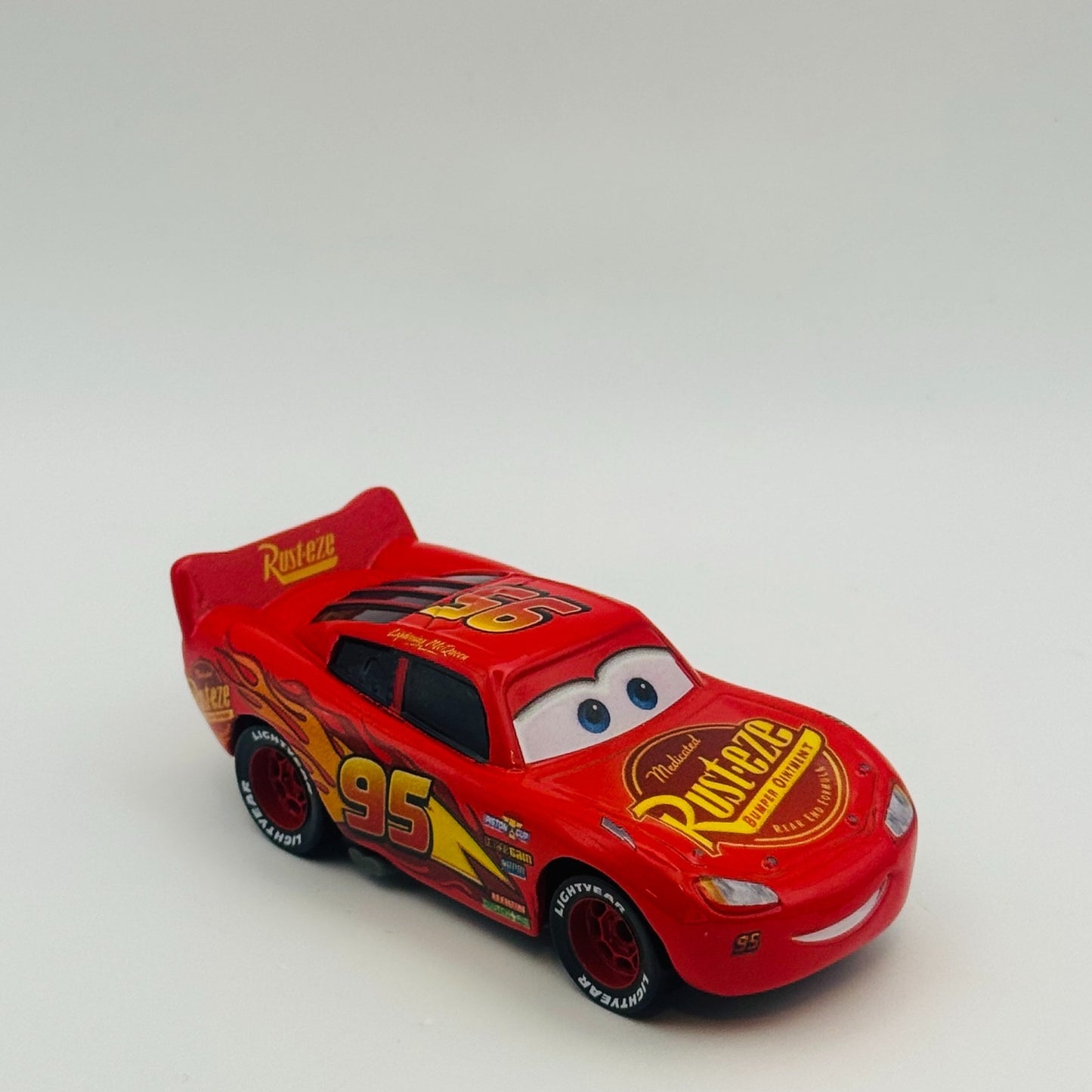 Disney Pixar Cars - CARS 3 LIGHTNING MCQUEEN 2022- 1:55 Diecast *NEW OUT OF BOX*