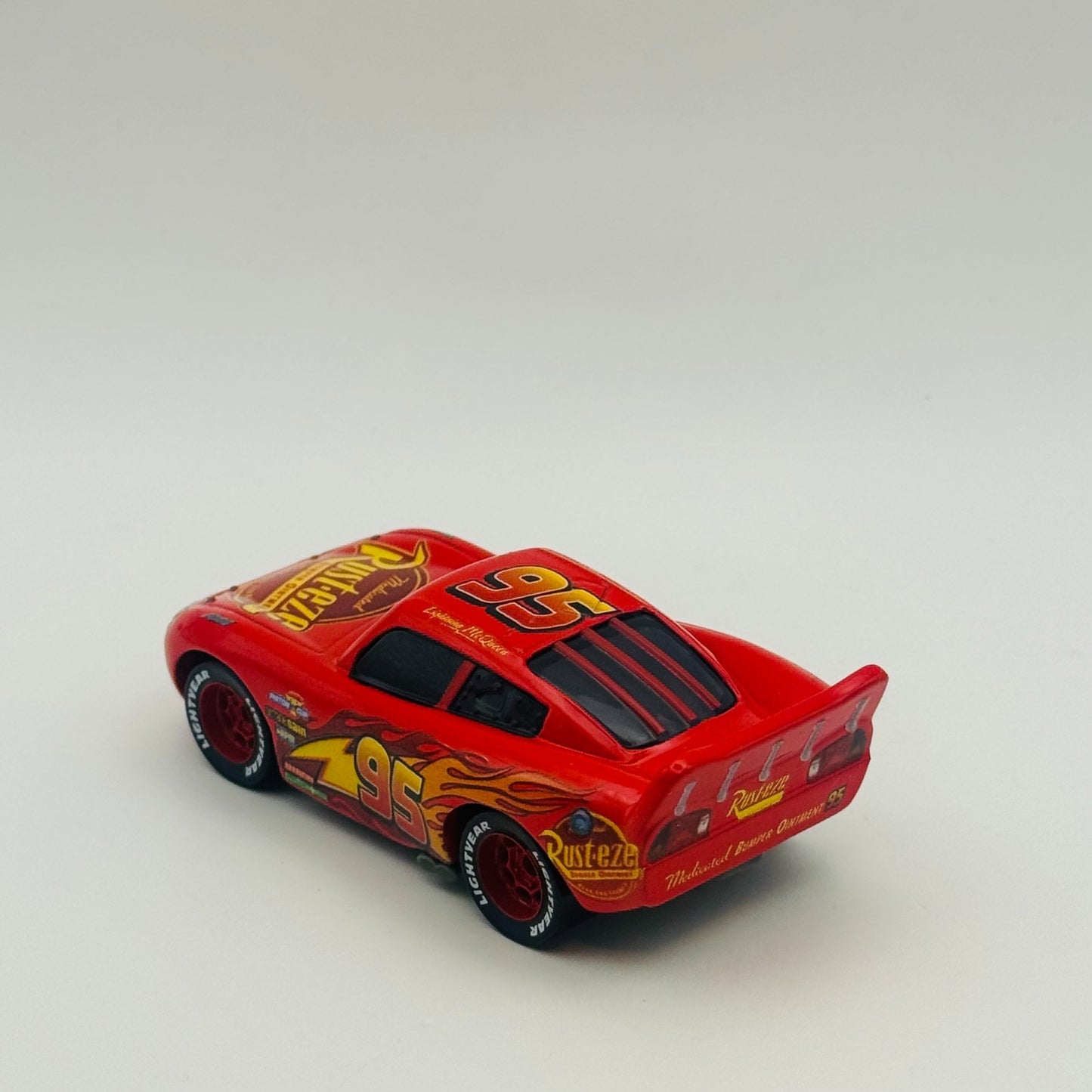 Disney Pixar Cars - CARS 3 LIGHTNING MCQUEEN 2022- 1:55 Diecast *NEW OUT OF BOX*