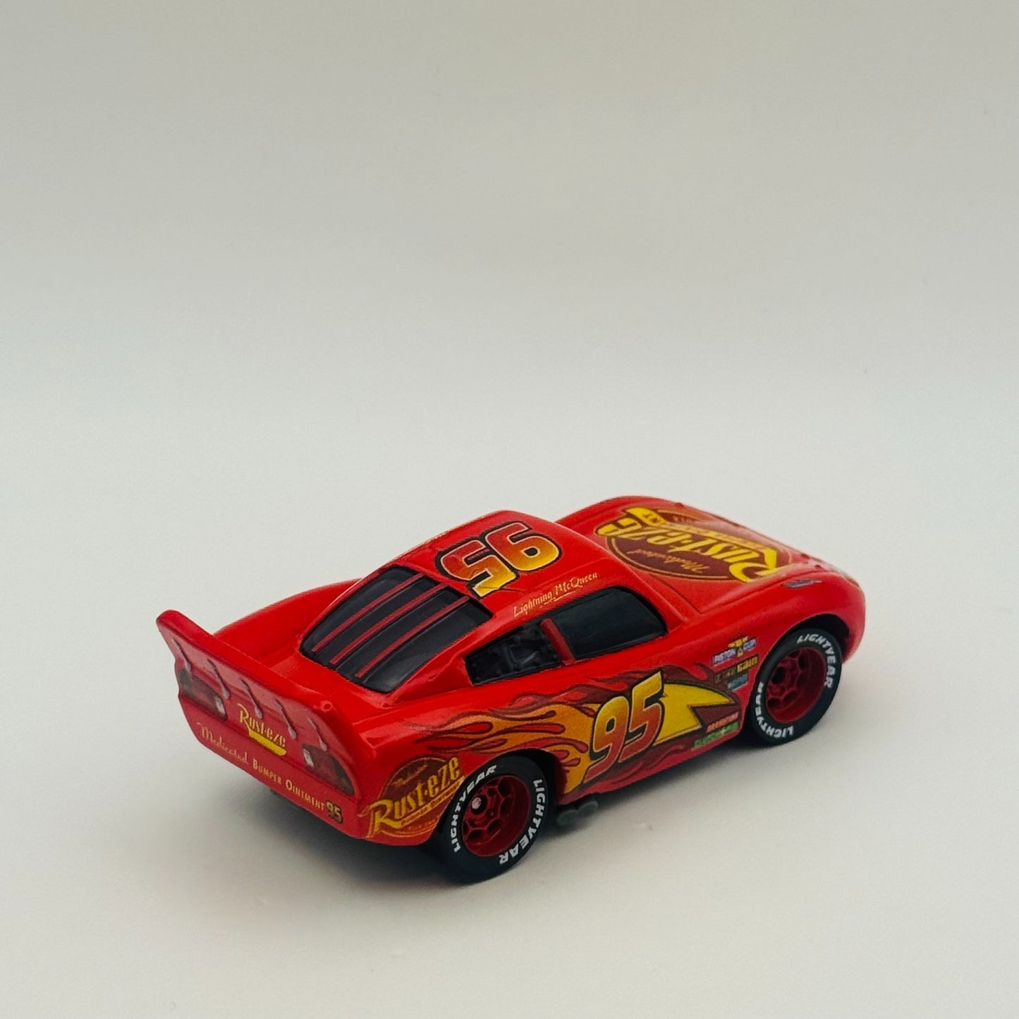Disney Pixar Cars - CARS 3 LIGHTNING MCQUEEN 2022- 1:55 Diecast *NEW OUT OF BOX*