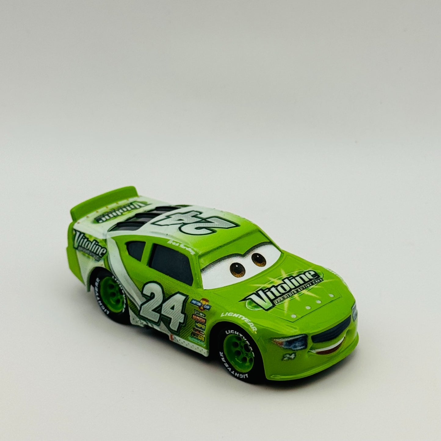 Disney Pixar Cars - BRICK YARDLEY VITOLINE 2022 - 1:55 Diecast *NEW OUT OF BOX*
