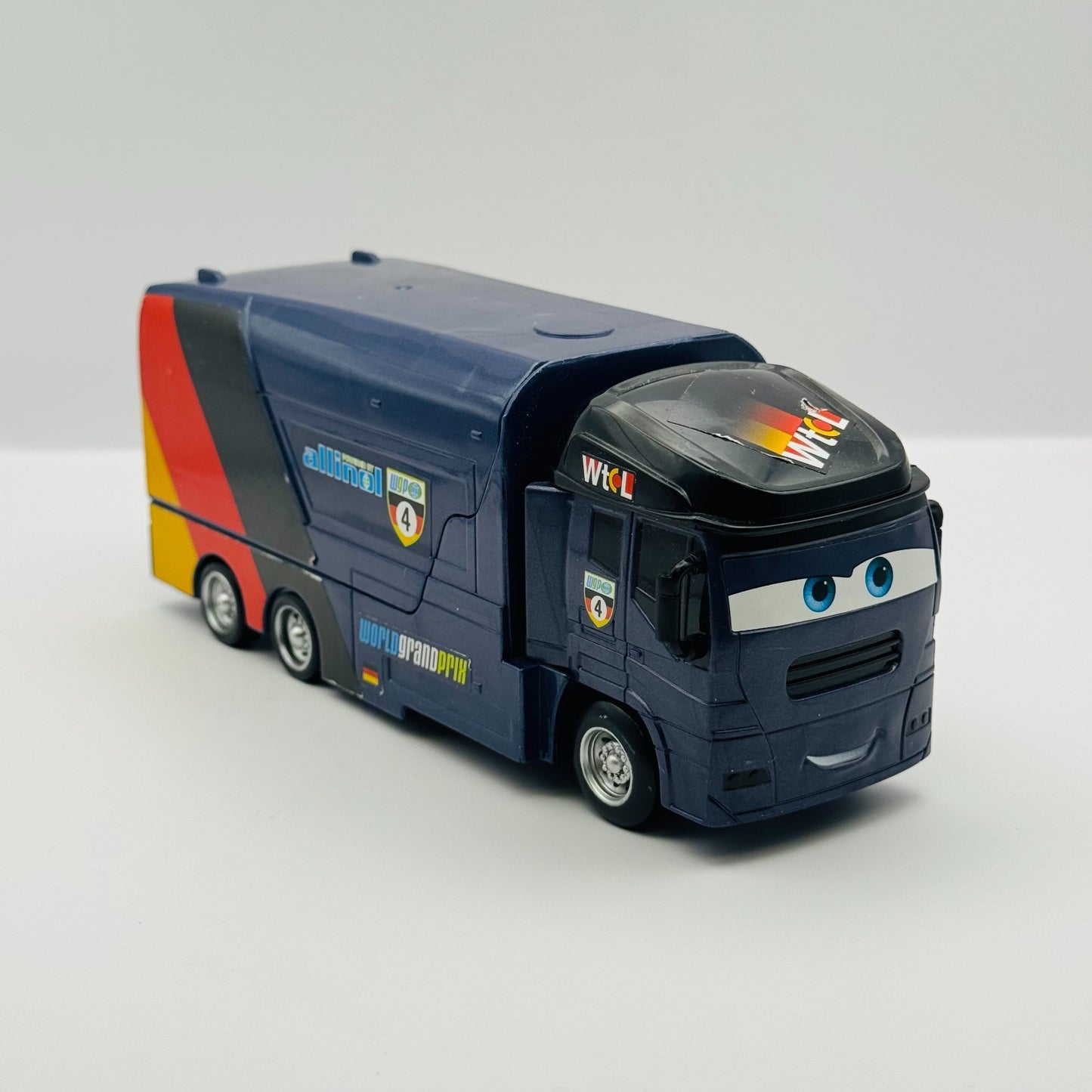 Disney Pixar Cars - JORG MAX SCHNELL HAULER Stunt Racers - 1:55 Scale