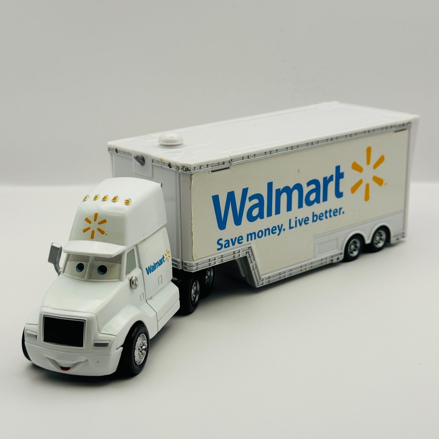Disney Pixar Cars - WALMART WALLY HAULER 2009 - 1:55 Diecast
