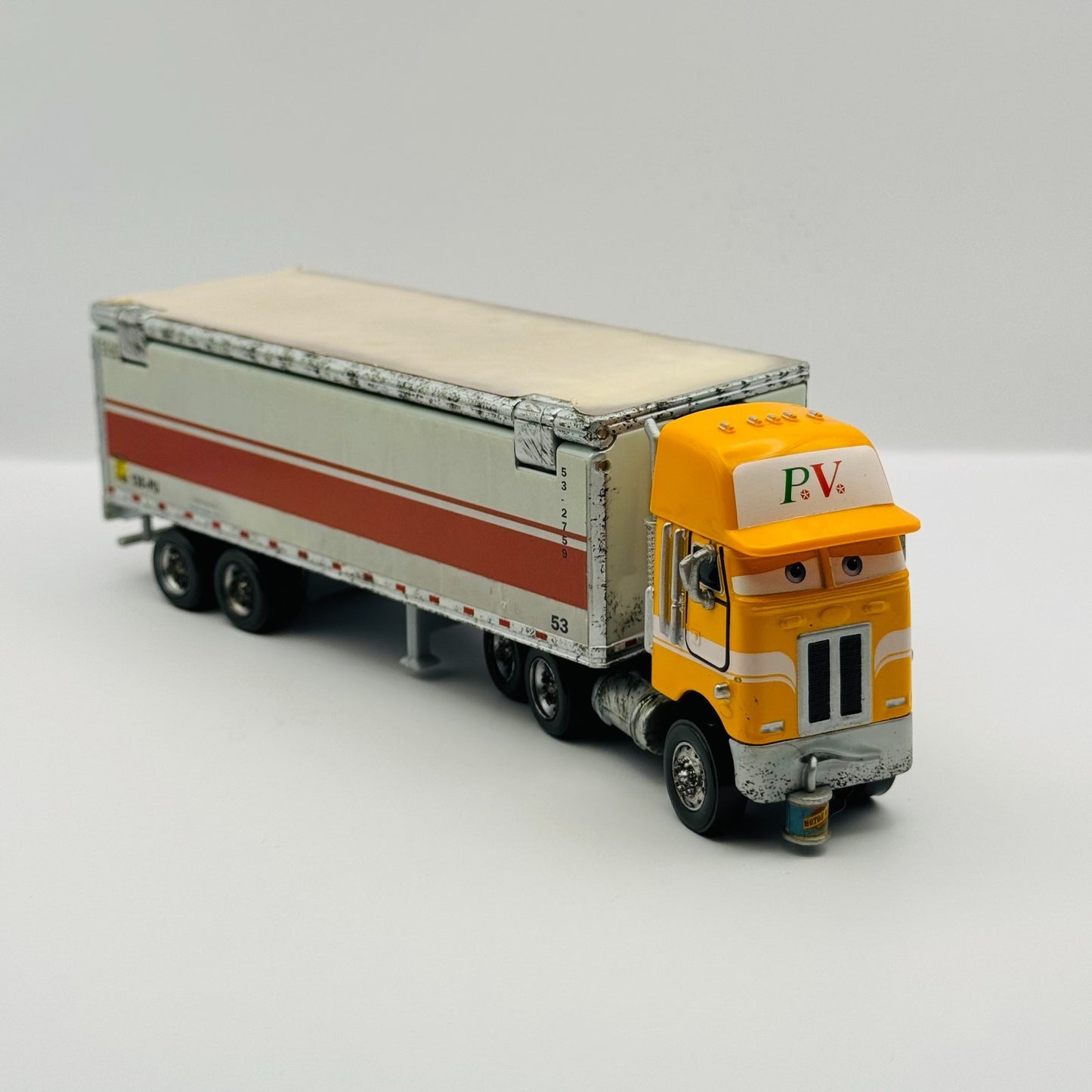 Disney Pixar Cars - PAUL VALDEZ HAULER 2010 - 1:55 Diecast