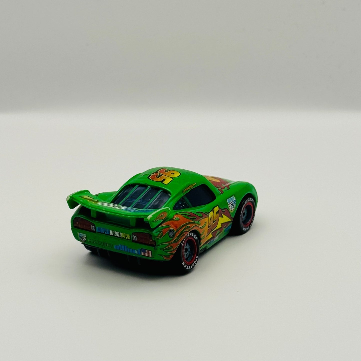 Disney Pixar Cars - GREEN WGP CARS 2 LIGHTNING MCQUEEN CUSTOM - 1:55 Diecast