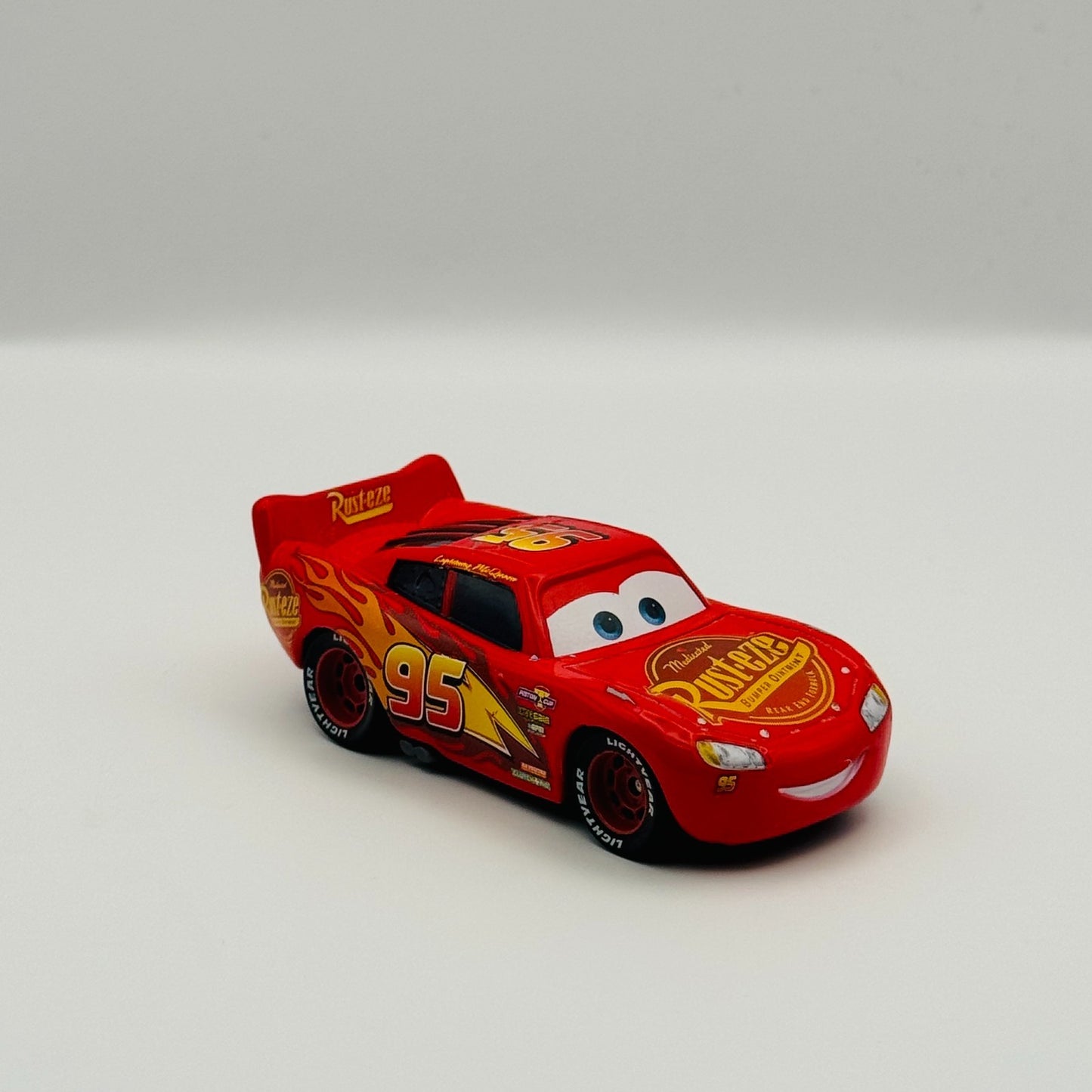 Disney Pixar Cars - CARS 3 LIGHTNING MCQUEEN - 1:55 Diecast