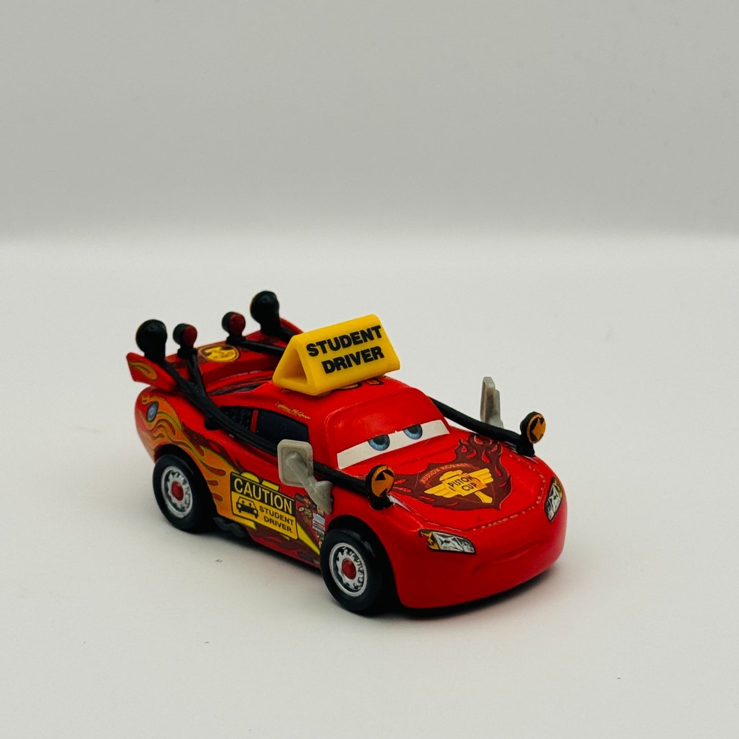 Disney Pixar Cars PROTECT & SERVE MIKE DIDI DRIVING SCHOOL MCQUEEN 1:55 Diecast