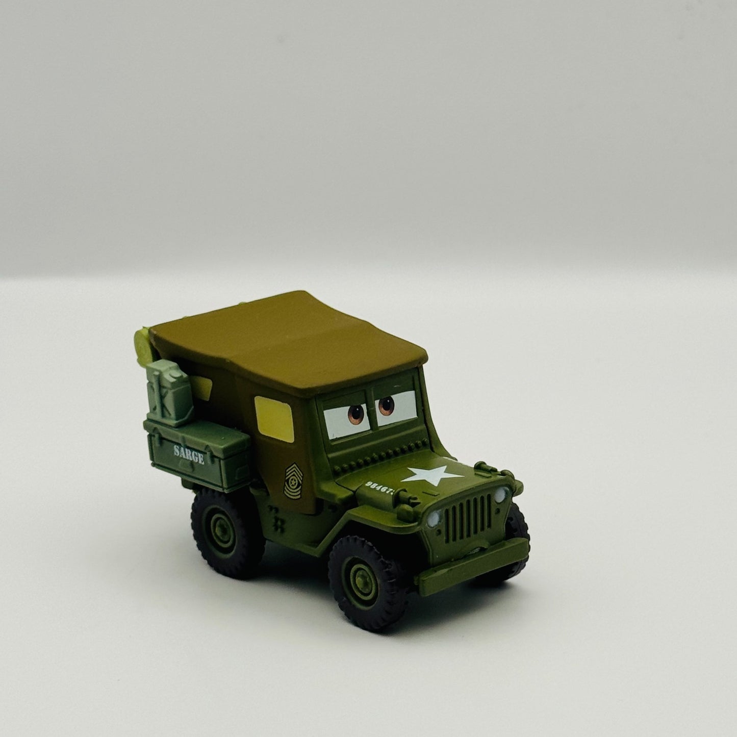 Disney Pixar Cars - ROAD TRIP SARGE RD TR1P - 1:55 Diecast
