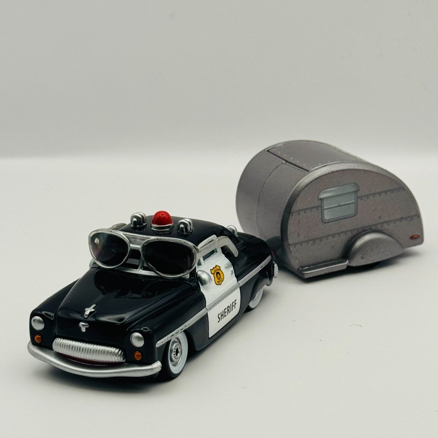 Disney Pixar Cars - ROAD TRIP SHERIFF & TRAILER RD TR1P - 1:55 Diecast *RARE*
