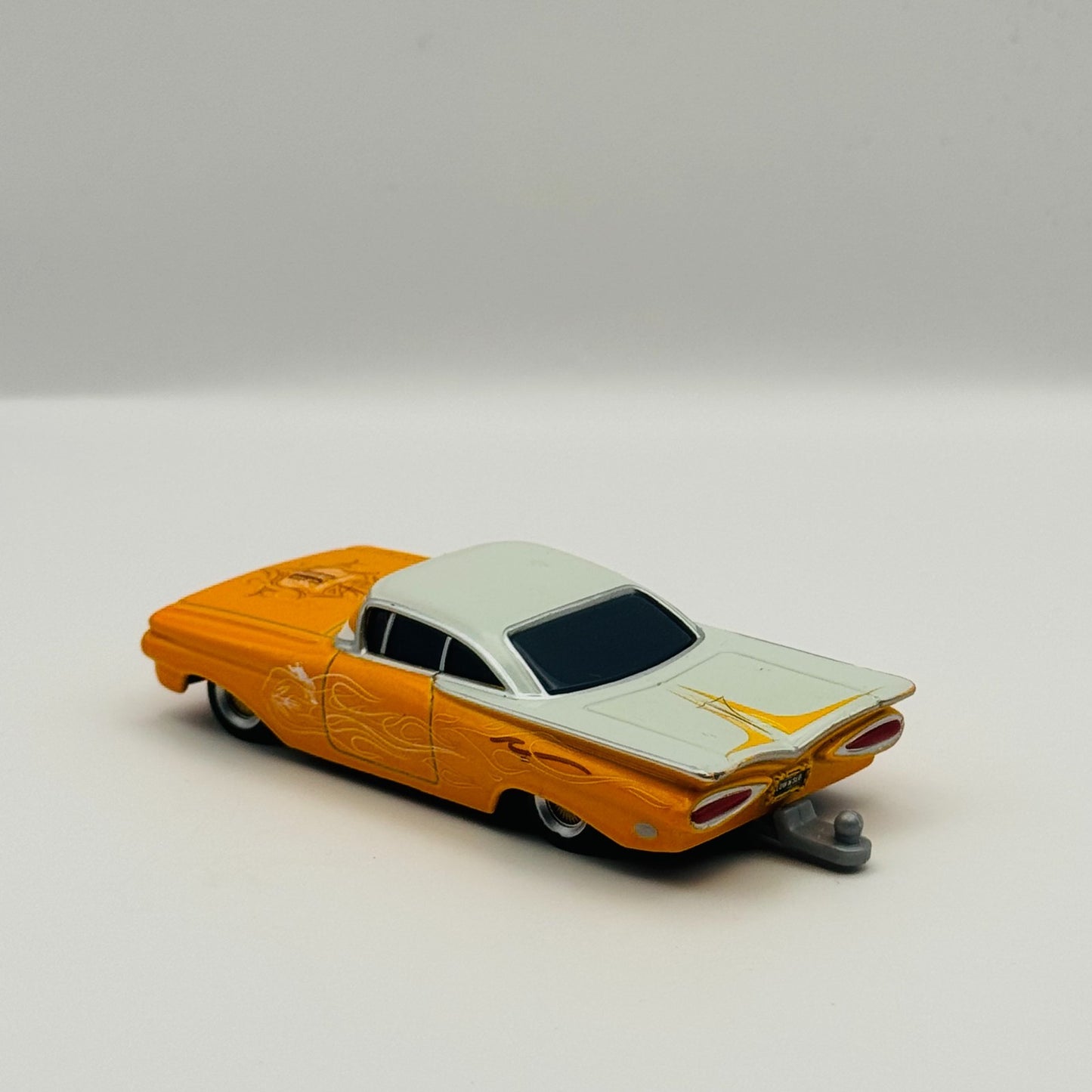 Disney Pixar Cars - ROAD TRIP RAMONE RD TR1P - 1:55 Diecast