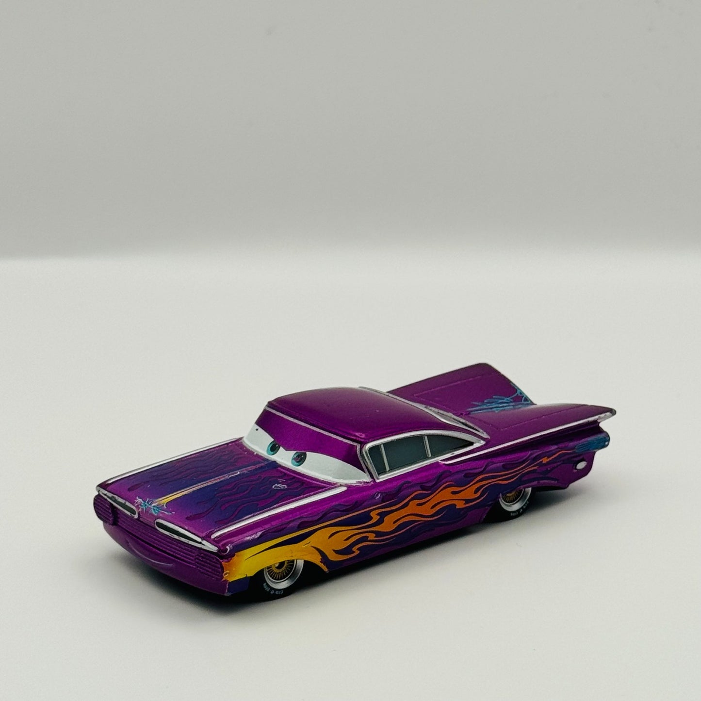 Disney Pixar Cars - PURPLE RAMONE UPDATED VARIANT China 2018 - 1:55 Diecast
