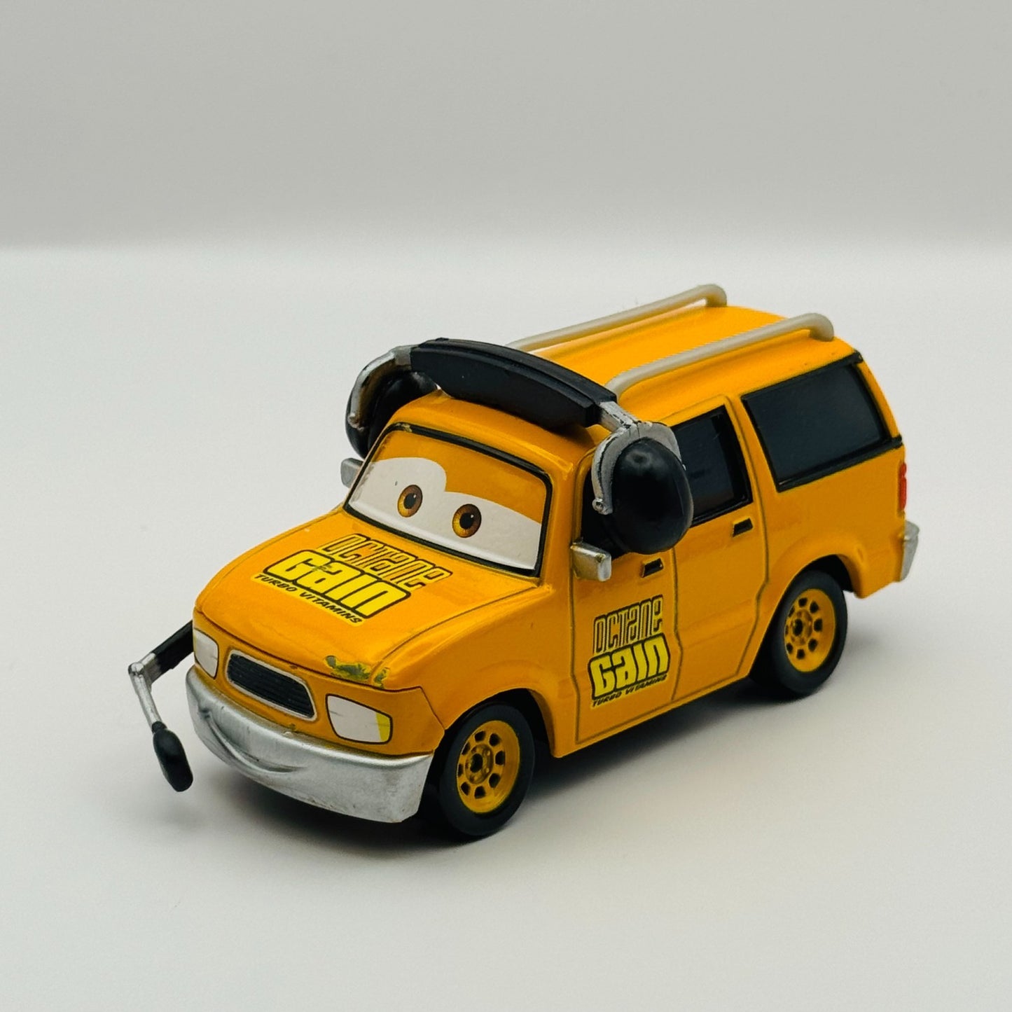 Disney Pixar Cars - TEAM OCTANE GAIN CREW CHIEF & 3 PITTYS 2010 - 1:55 Diecast