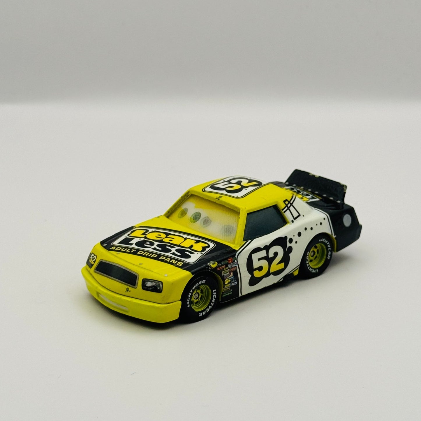 Disney Pixar Cars - CLAUDE SCRUGGS LEAK LESS LENTICULAR Eyes Change 1:55 Diecast