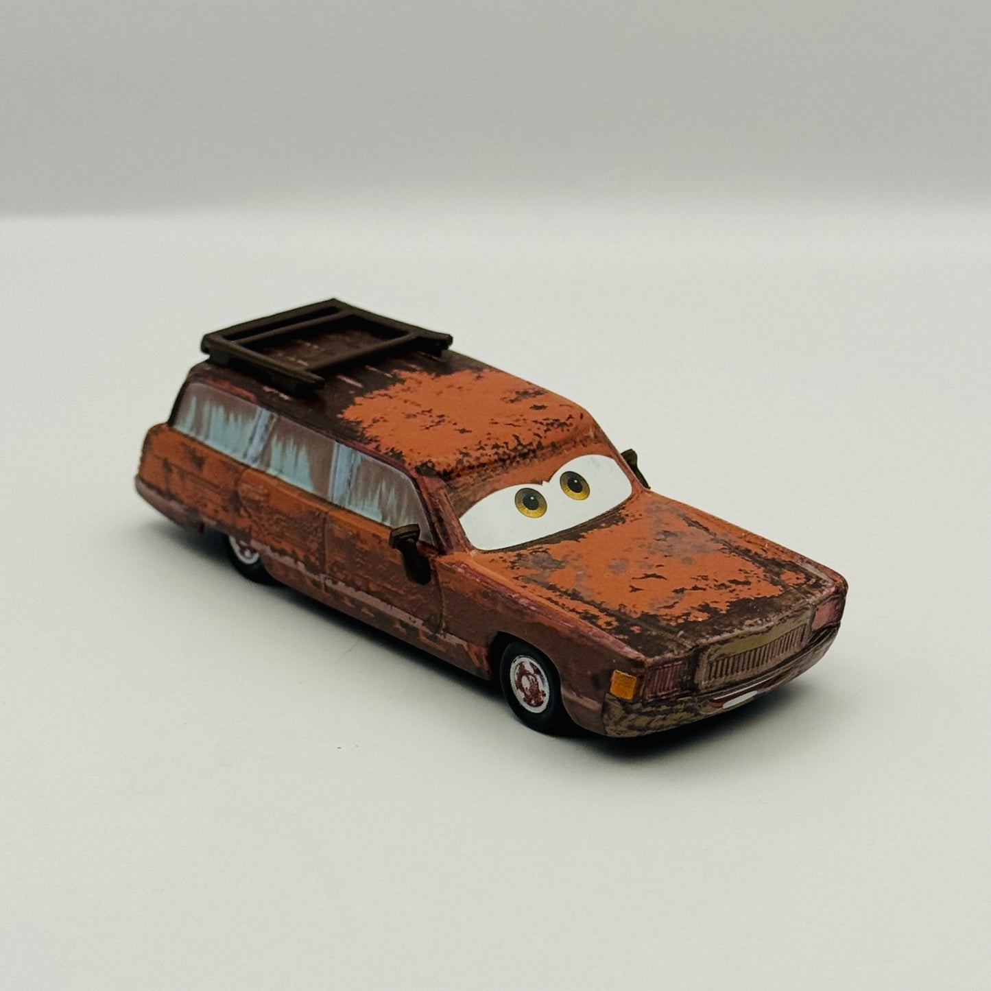 Disney Pixar Cars - J. SHOESTEER Rusteze Tent 2016 - 1:55 Diecast