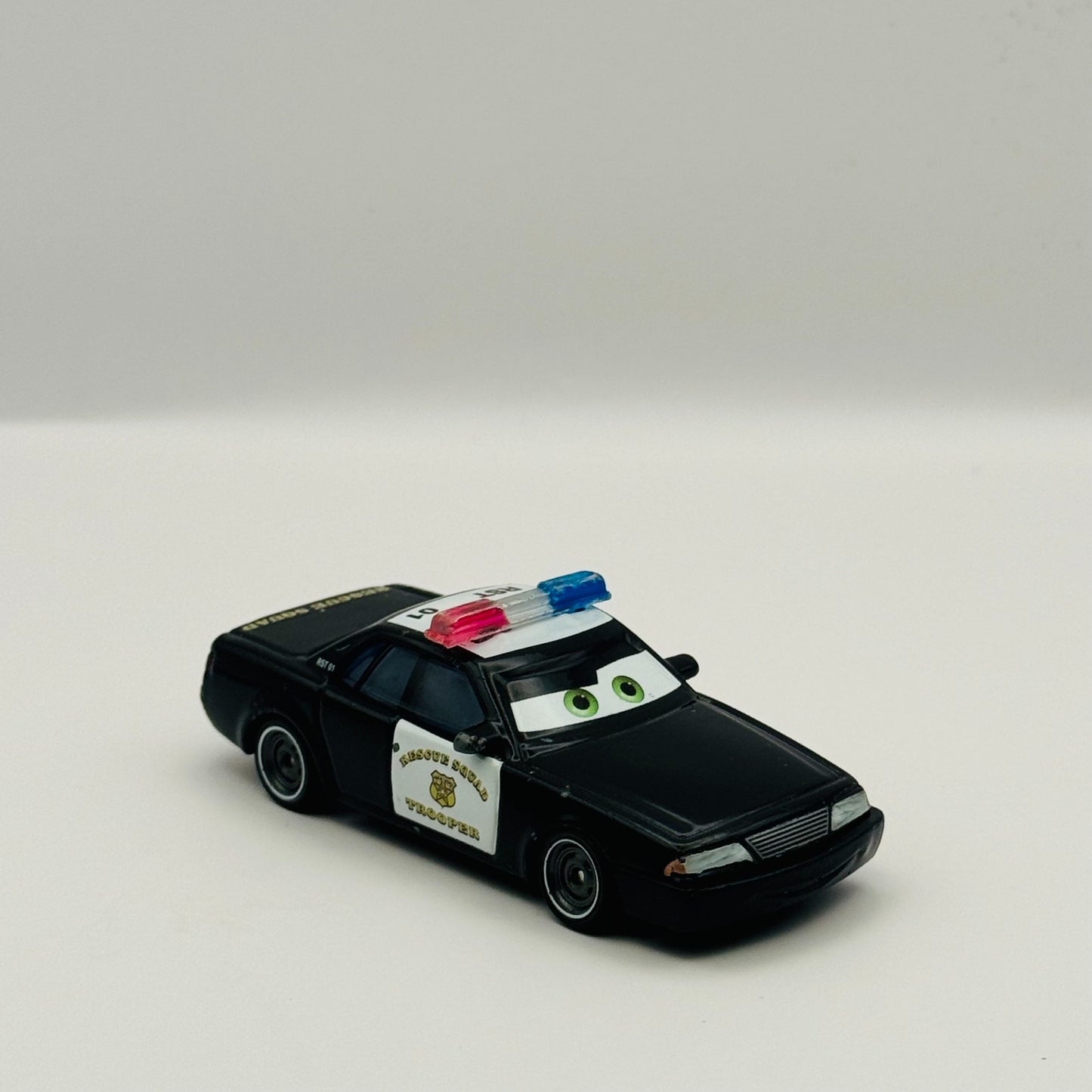 Disney Pixar Cars Toon - RESCUE SQUAD TROOPER Rescue Squad Mater - 1:55 Diecast