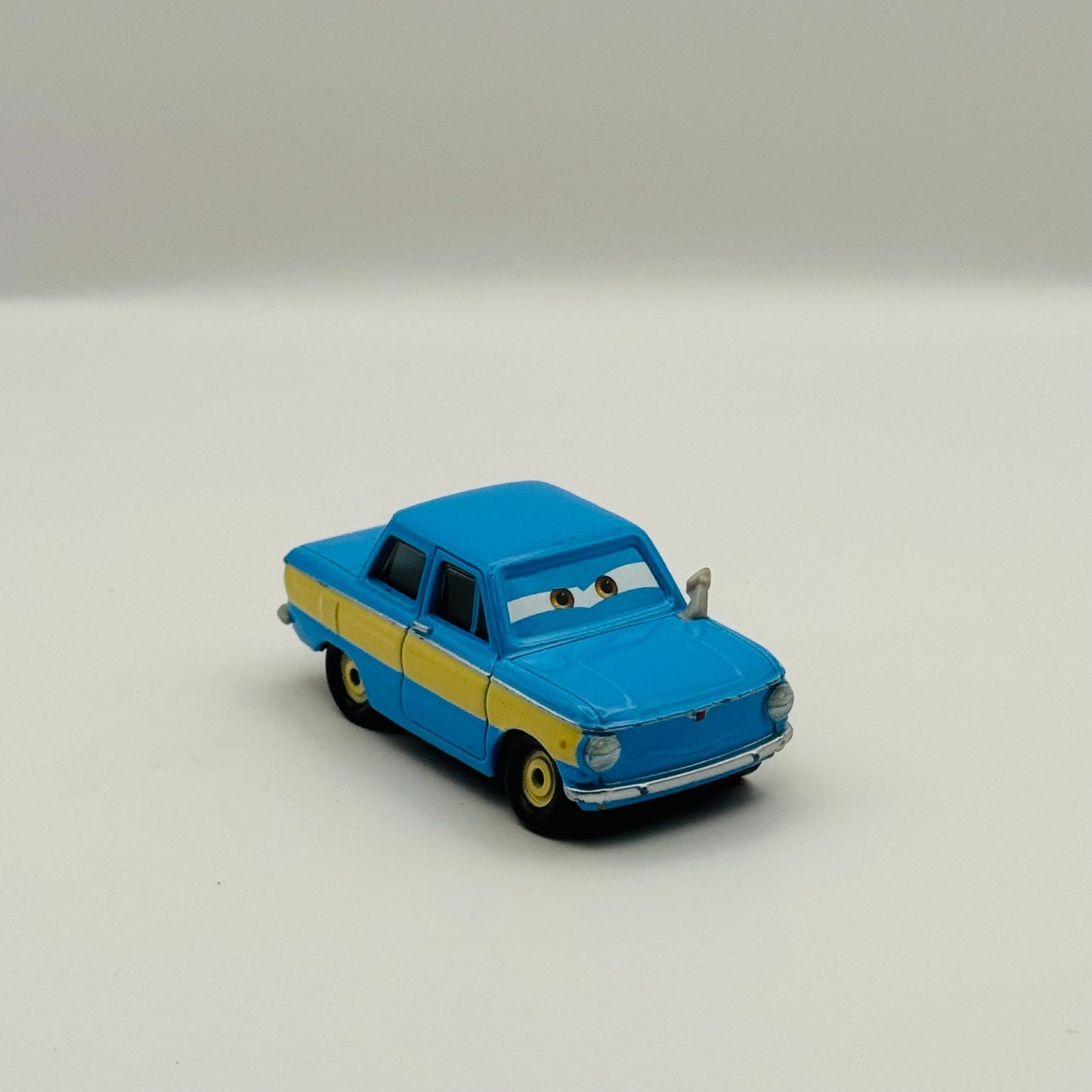 Disney Pixar Cars - VLADIMIR TRUNKOV Lemons Cars 2 2011 - 1:55 Diecast