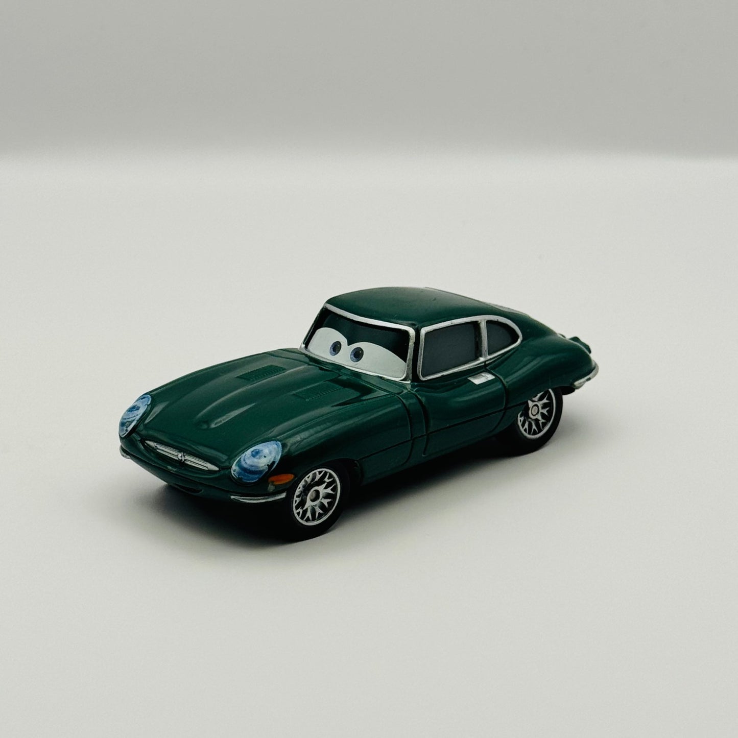 Disney Pixar Cars - DAVID HOBBSCAPP WITHOUT HEADSET Tokyo Race - 1:55 Diecast