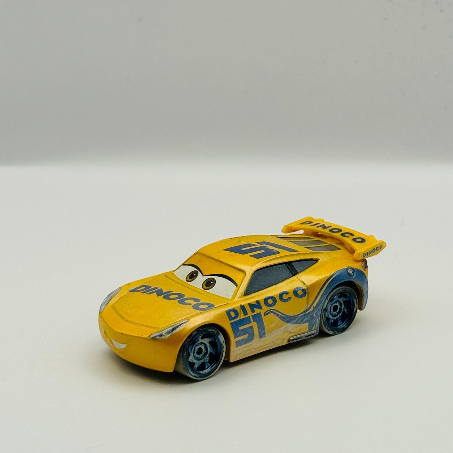 Disney Pixar Cars - FIREBALL BEACH RACERS DINOCO CRUZ RAMIREZ - 1:55 Diecast