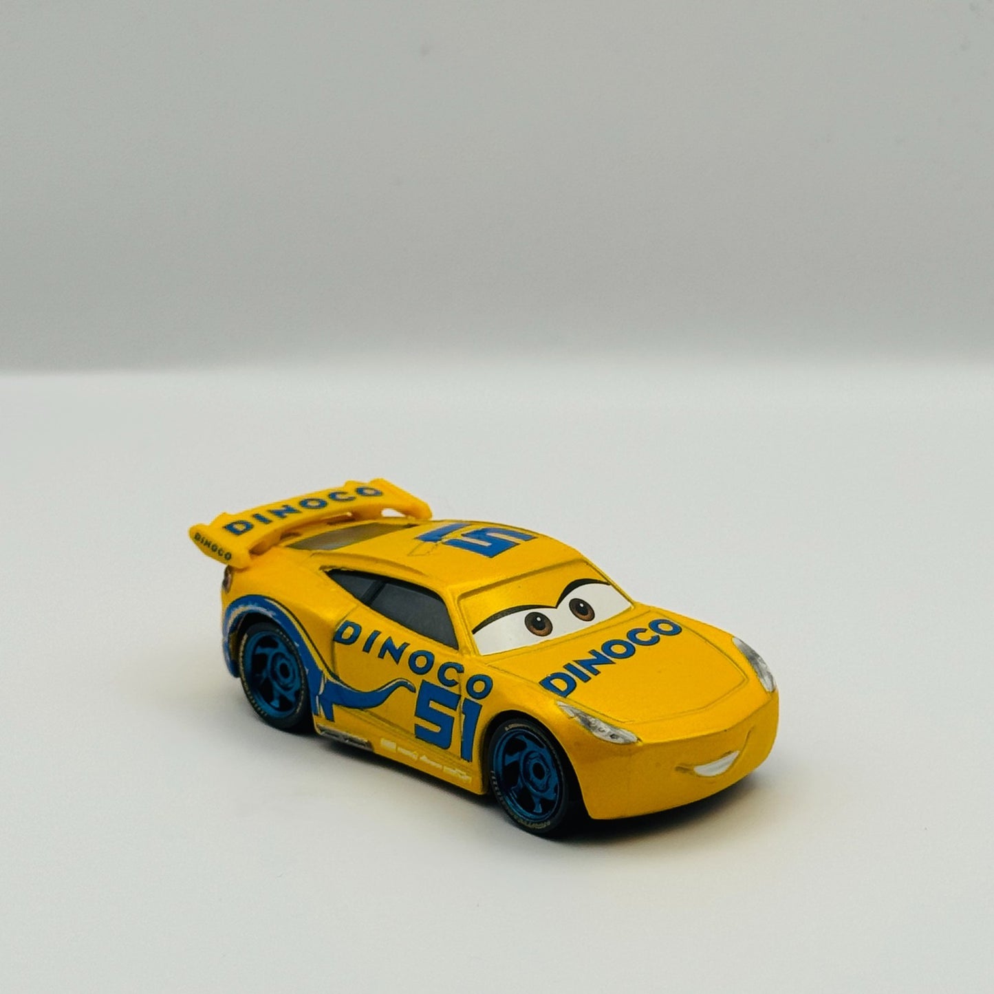 Disney Pixar Cars - DINOCO CRUZ RAMIREZ *CHINA* 2017 - 1:55 Diecast