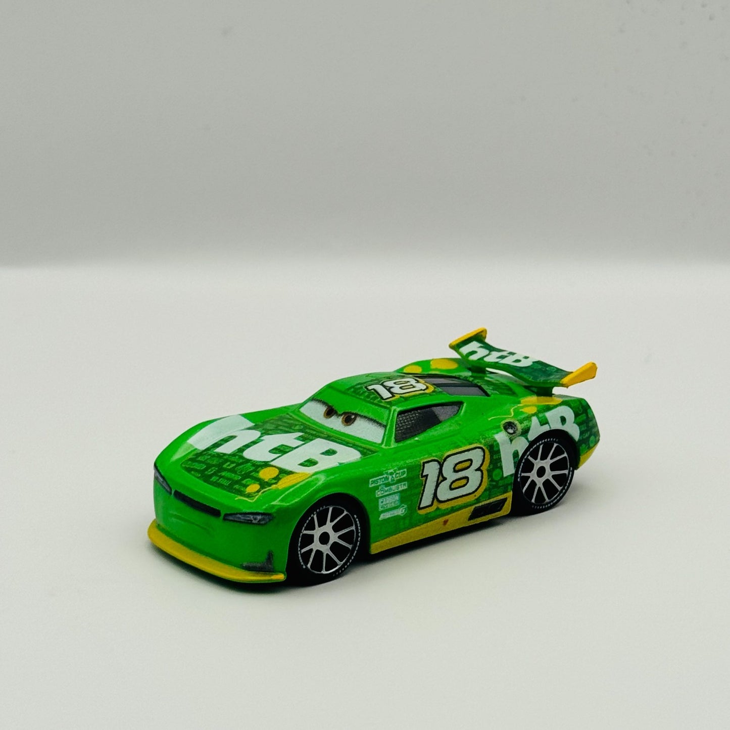 Disney Pixar Cars - NASCAR ROWDY REVIN' BUSCH HTB KYLE BUSCH 2022 - 1:55 Diecast
