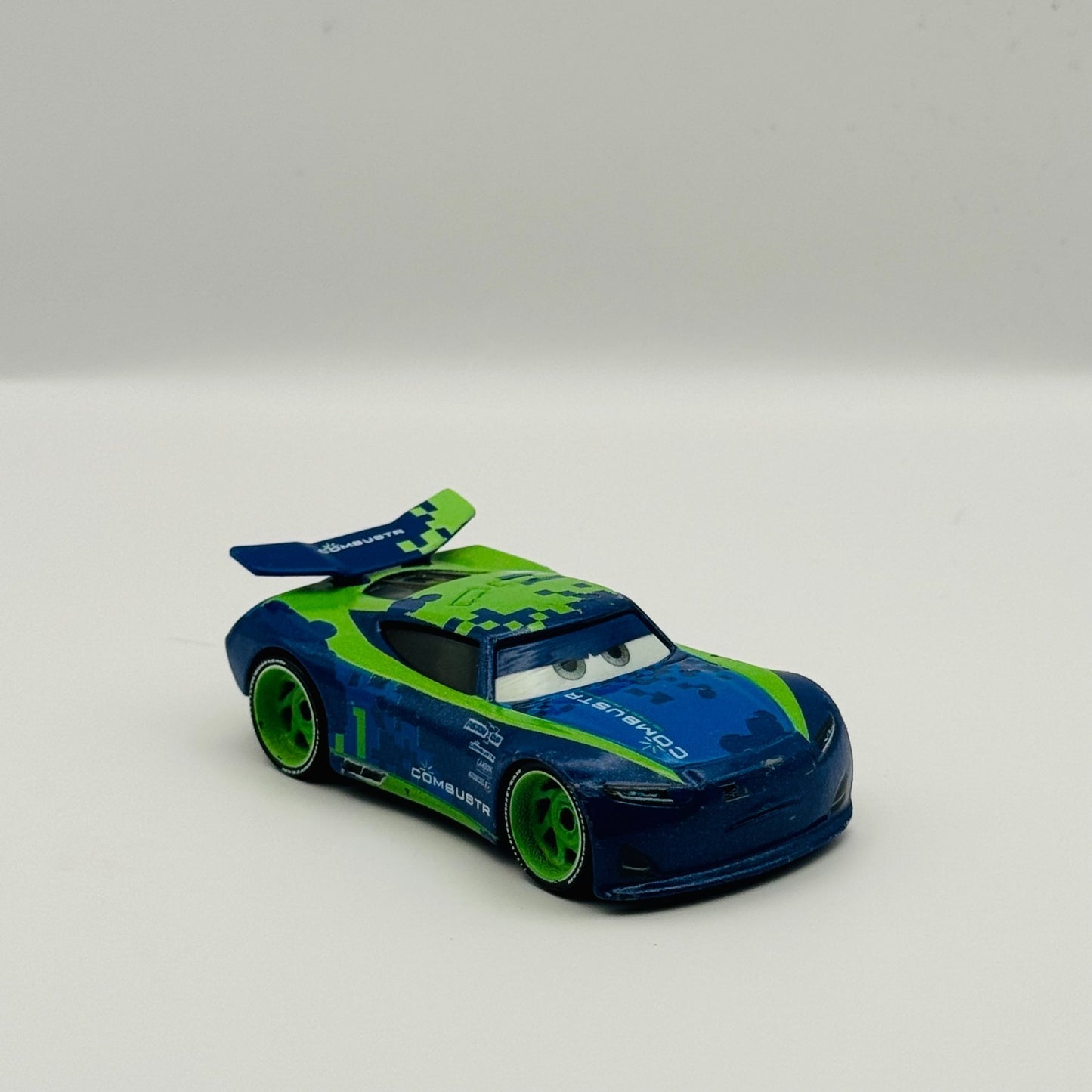 Disney Pixar Cars - CHRIS ROAMIN COMBUSTR Next Gen 2018 - 1:55 Diecast
