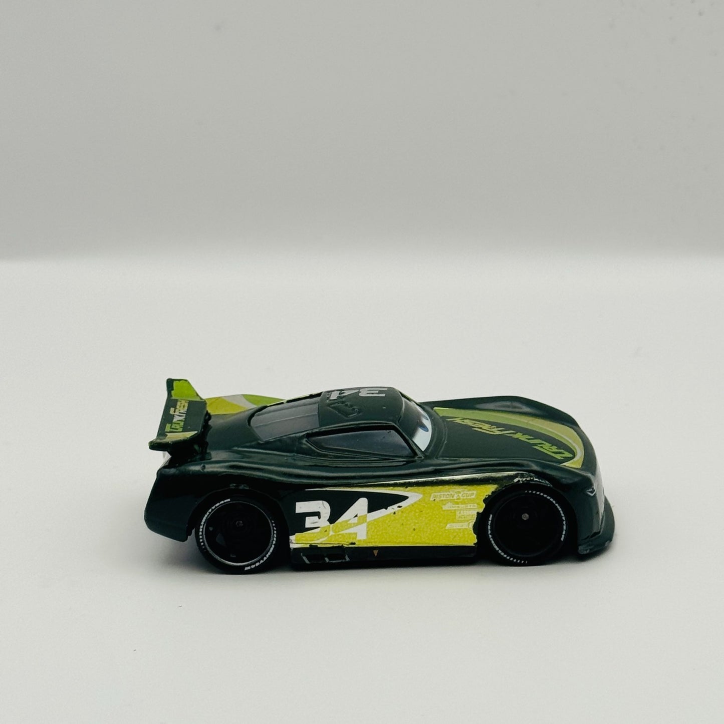 Disney Pixar Cars - STEVE SLICK LAPAGE TRUNK FRESH Next Gen Vietnam 1:55 Diecast