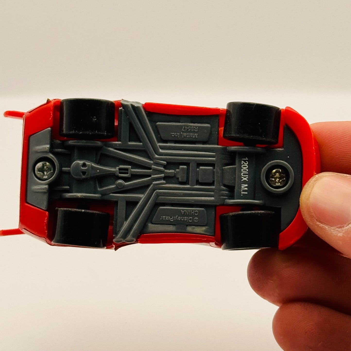 Disney Pixar Cars - FRIGHTENED DRAGON MCQUEEN Tokyo Mater - 1:55 Scale Plastic