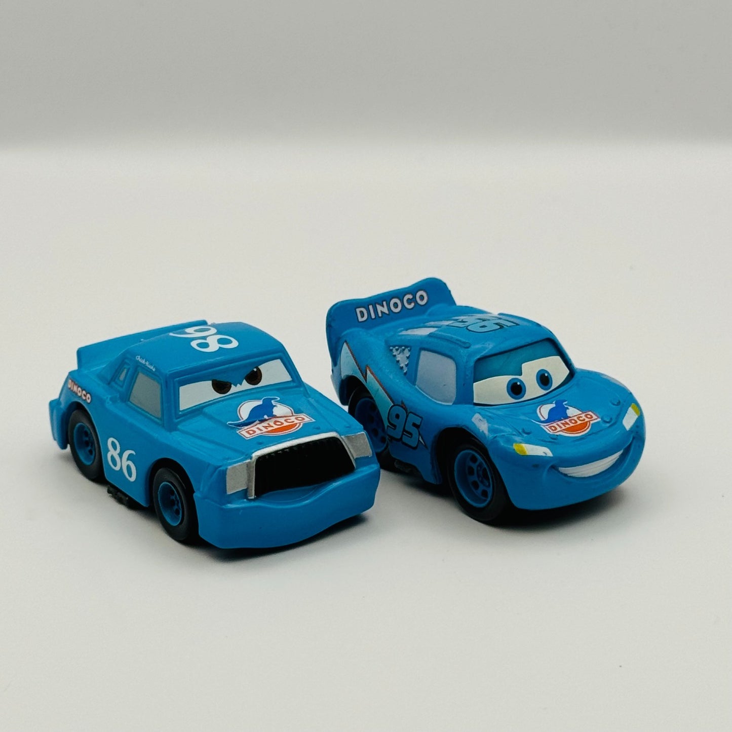 Disney Pixar Cars - Mini Adventures DINOCO MCQUEEN & CHICK - Dinoco Dream