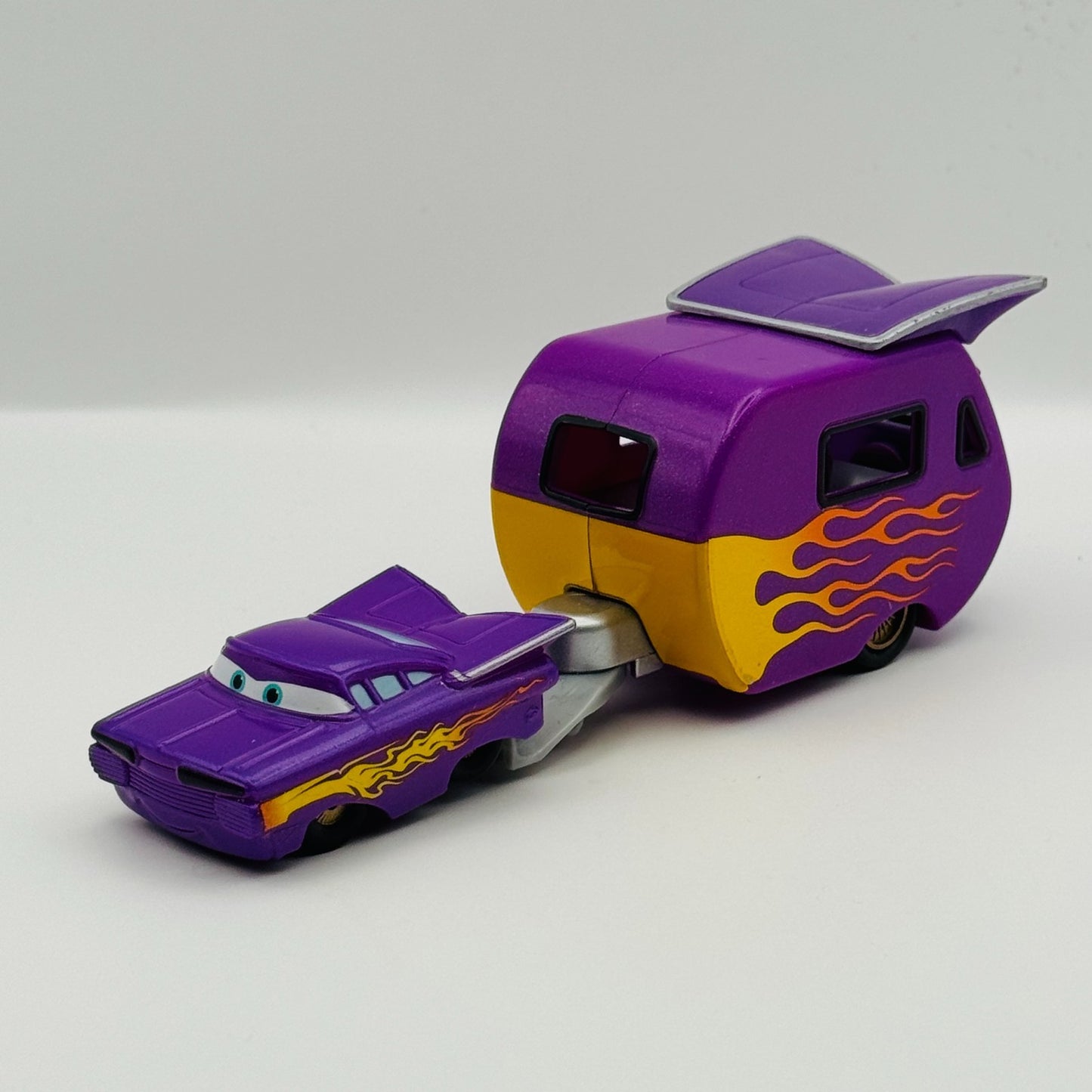 Disney Pixar Cars - Mini Adventures RAMONE & TRAILER - Road Trip