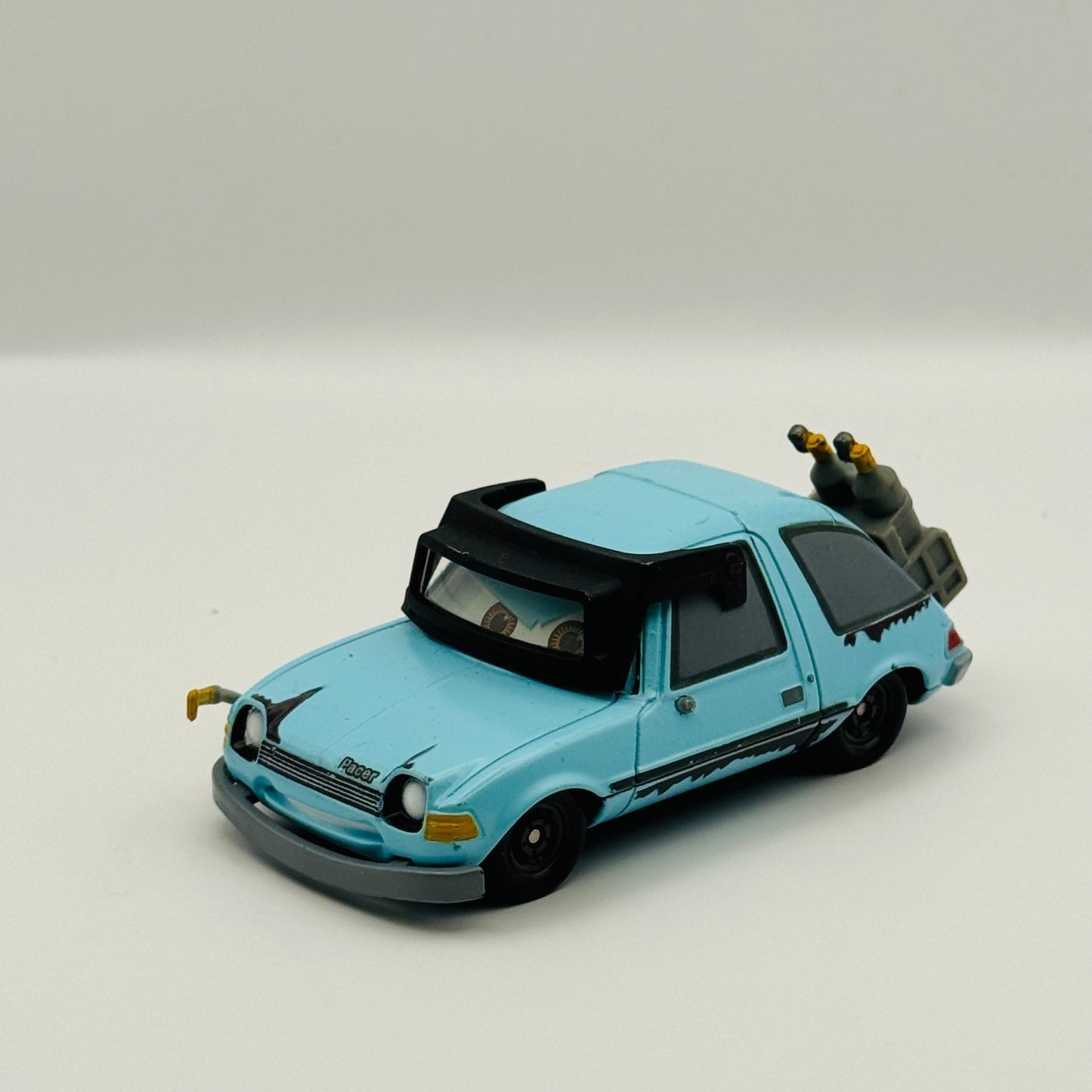 Disney Pixar Cars - PETEY PACER WITH TORCH Disney Store - 1:43 Diecast