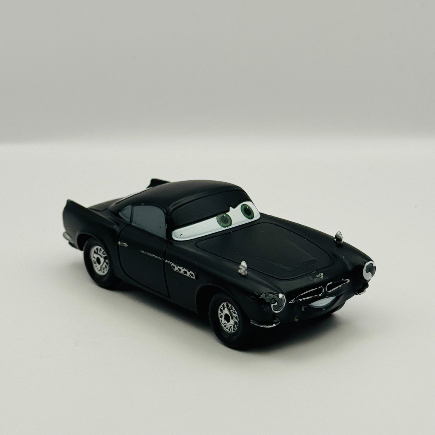 Disney Pixar Cars - BLACK STEALTH FINN *CHASE* Disney Store - 1:43 Diecast
