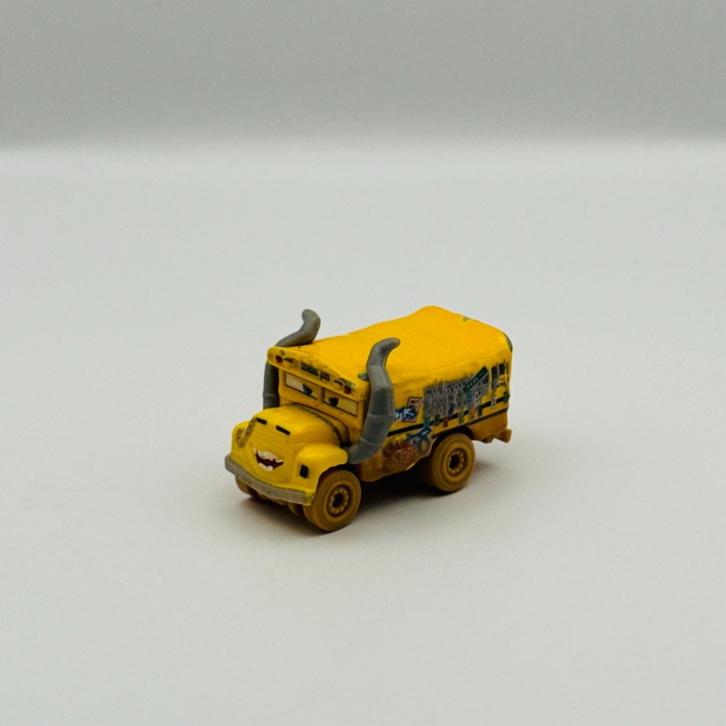 Disney Pixar Cars - Mini Racers MUDDY MISS FRITTER Thunder Hollow - Diecast