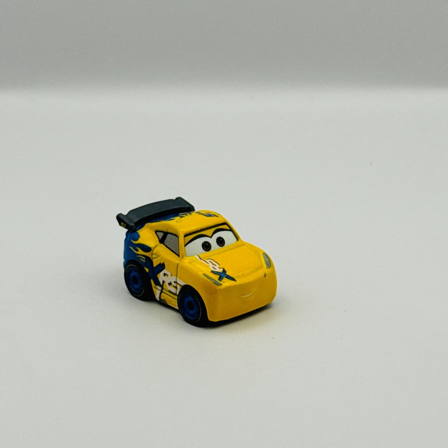 Disney Pixar Cars - Mini Racers XRS CRUZ RAMIREZ - Diecast
