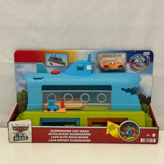 Disney Pixar Cars - COLOR CHANGERS WHALE CAR WASH ON THE ROAD - 1:55 Scale
