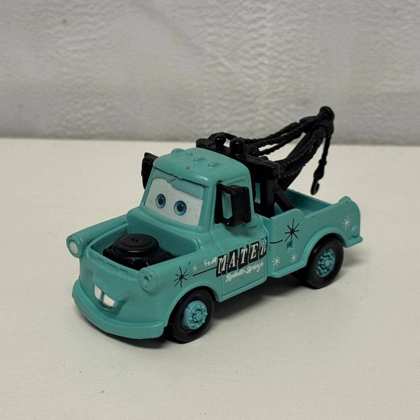 Disney Pixar Cars - MATER'S ROLLIN BOWLIN' PLAYSET Desert Series - 1:55 Diecast