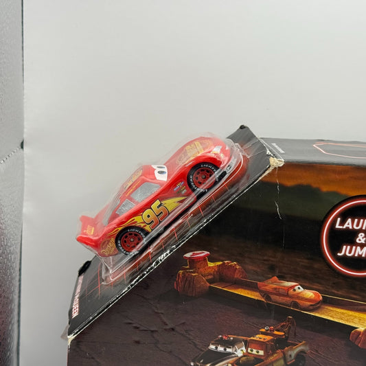 Disney Pixar Cars - WILLY'S BUTTE STUNT JUMP PLAYSET Cars 3 2017 - 1:55 Scale