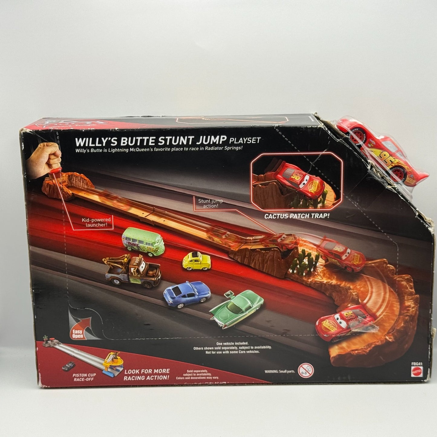 Disney Pixar Cars - WILLY'S BUTTE STUNT JUMP PLAYSET Cars 3 2017 - 1:55 Scale