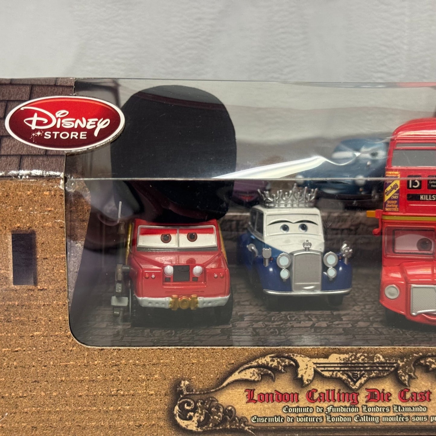 Disney Pixar Cars - LONDON CALLING SGT HIGHGEAR QUEEN Disney Store -1:43 Diecast