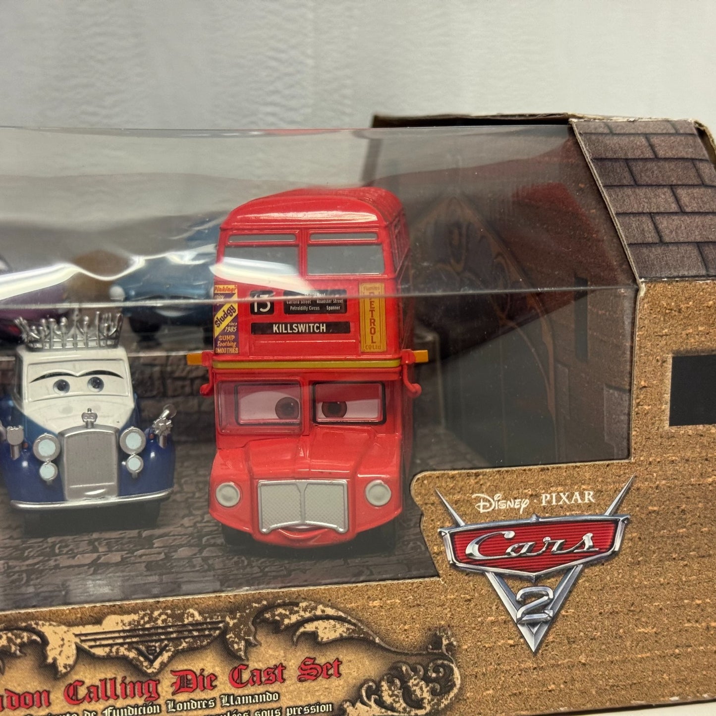 Disney Pixar Cars - LONDON CALLING SGT HIGHGEAR QUEEN Disney Store -1:43 Diecast
