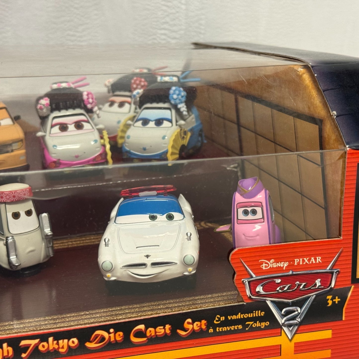 Disney Pixar Cars TRAVELLIN' THROUGH TOKYO 9-PK TAMIKO Disney Store 1:43 Diecast