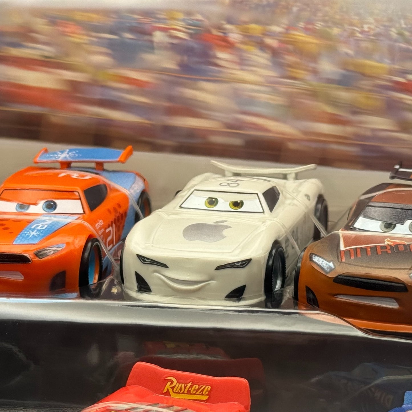 Disney Pixar Cars - CARS 3 VETERAN & NEXT GEN 9-PK APPLE CAR JP DRIVE 1:55 Scale
