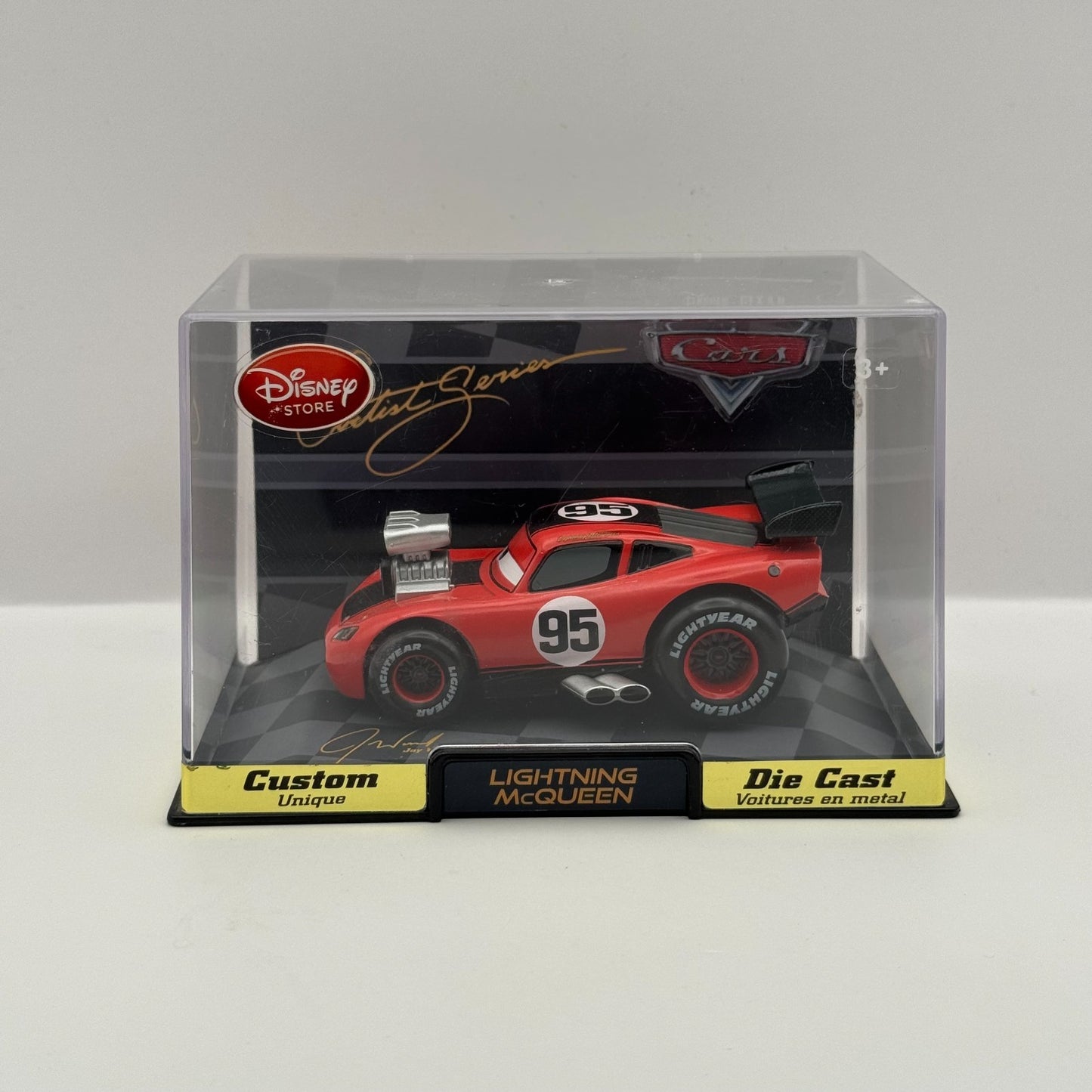 Disney Pixar Cars - ARTIST SERIES MCQUEEN JAY WARD Disney Store - 1:43 Diecast