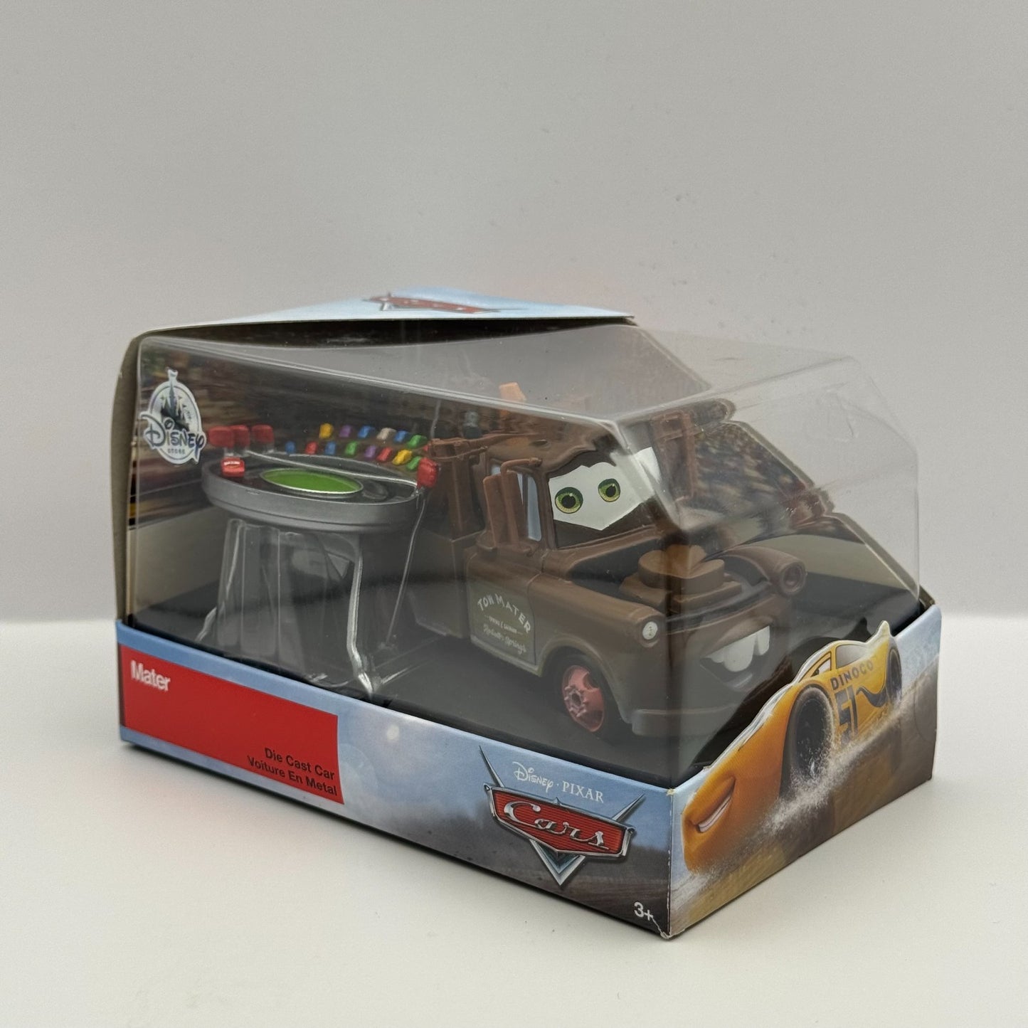 Disney Pixar Cars - CARS 3 MATER WITH RACETRACK HAT Disney Store - 1:43 Diecast