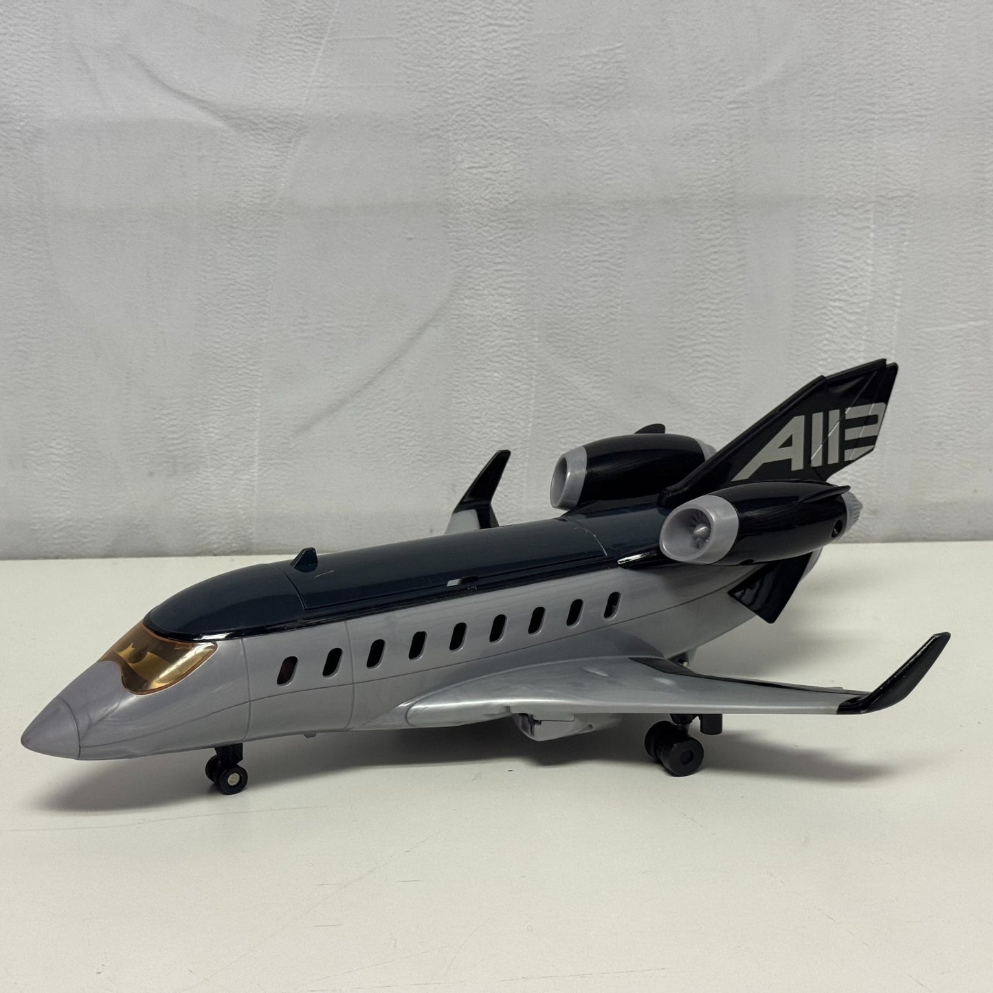 Disney Pixar Cars - SIDDELEY THE SPY JET *Incomplete* Cars 2 2011 - 1:55 Scale