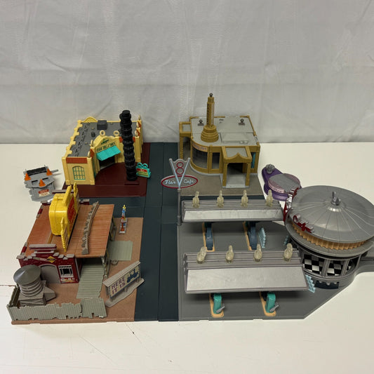 Disney Pixar Cars RADIATOR SPRINGS TOWNS FLO'S CAFE CASA BODY ART CURIO LIGHT UP