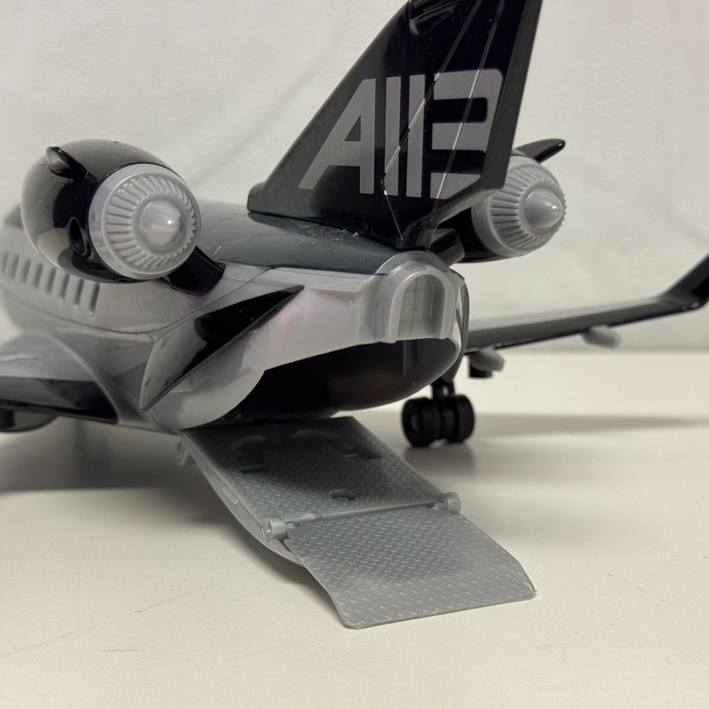 Disney Pixar Cars - SIDDELEY THE SPY JET *Incomplete* Cars 2 2011 - 1:55 Scale