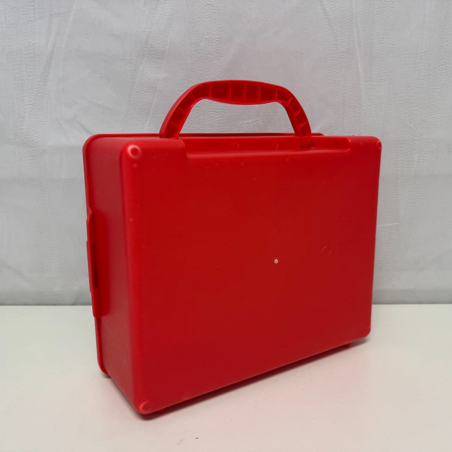 Disney Pixar Cars - CARS 2 30+ VEHICLE STORAGE CARRY CASE 2012 - 1:55 Scale