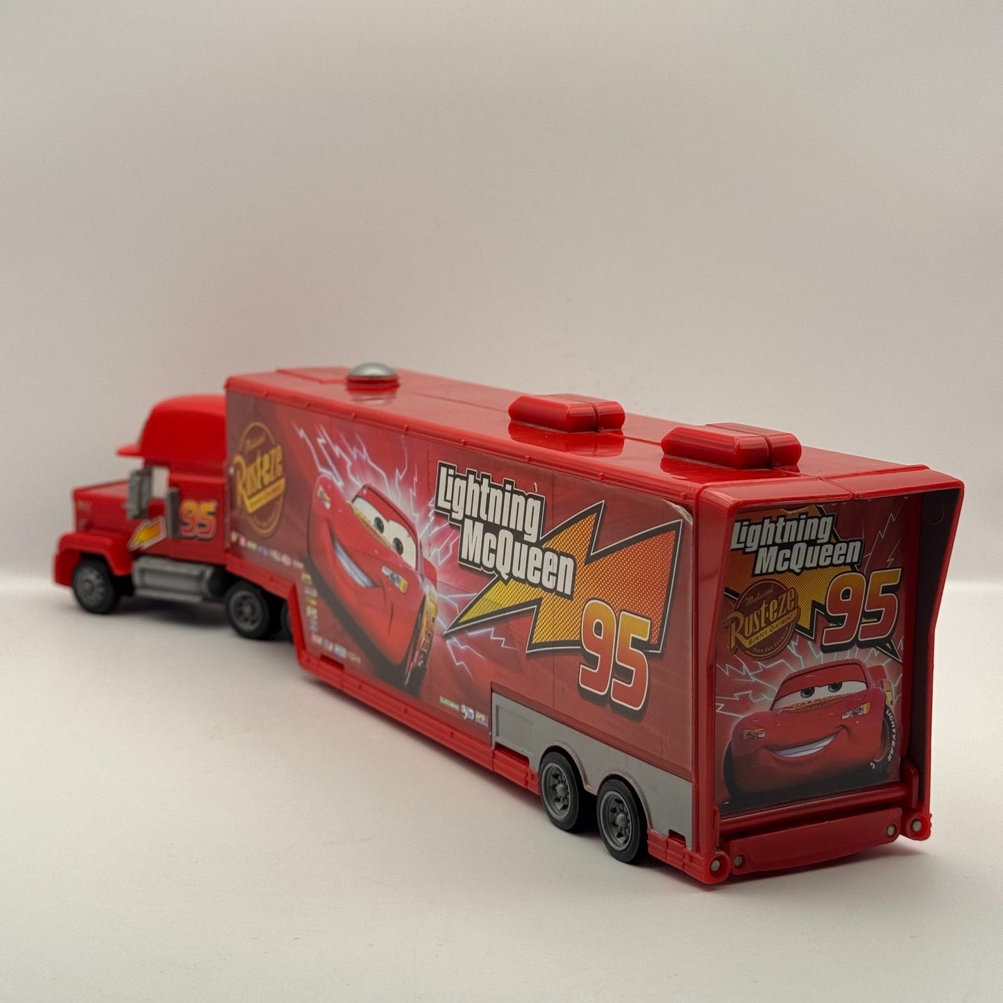 Disney Pixar Cars - MACK TRUCK PLAYSET CAR WASH Supercharged 2007 - 1:55 Scale